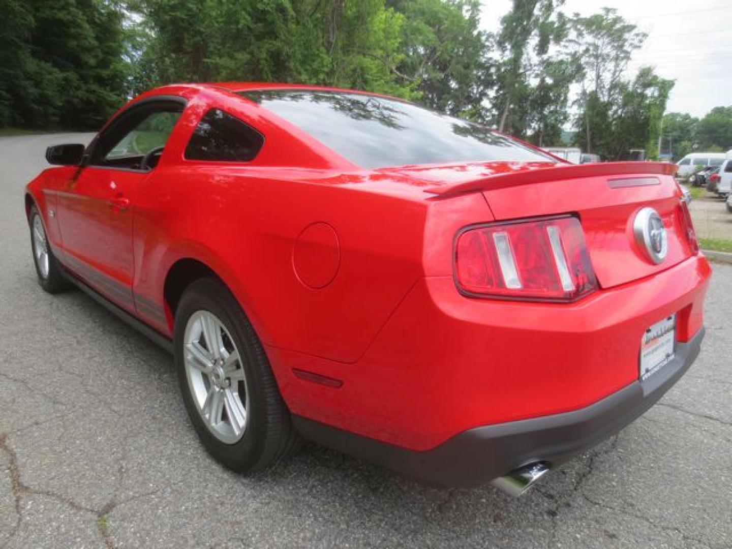 2011 Red /Black Ford Mustang (1ZVBP8AM9B5) with an 3.7L V6 DOHC 24V engine, 6- speed manual transmission, located at 270 US Route 6, Mahopac, NY, 10541, (845) 621-0895, 41.349022, -73.755280 - Photo#4