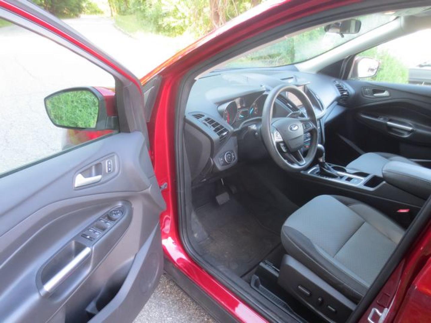 2017 Black /Red Ford Escape SE (1FMCU9GD0HU) with an 1.5L L4 DOHC 16V engine, Automatic transmission, located at 270 US Route 6, Mahopac, NY, 10541, (845) 621-0895, 41.349022, -73.755280- Photo#6