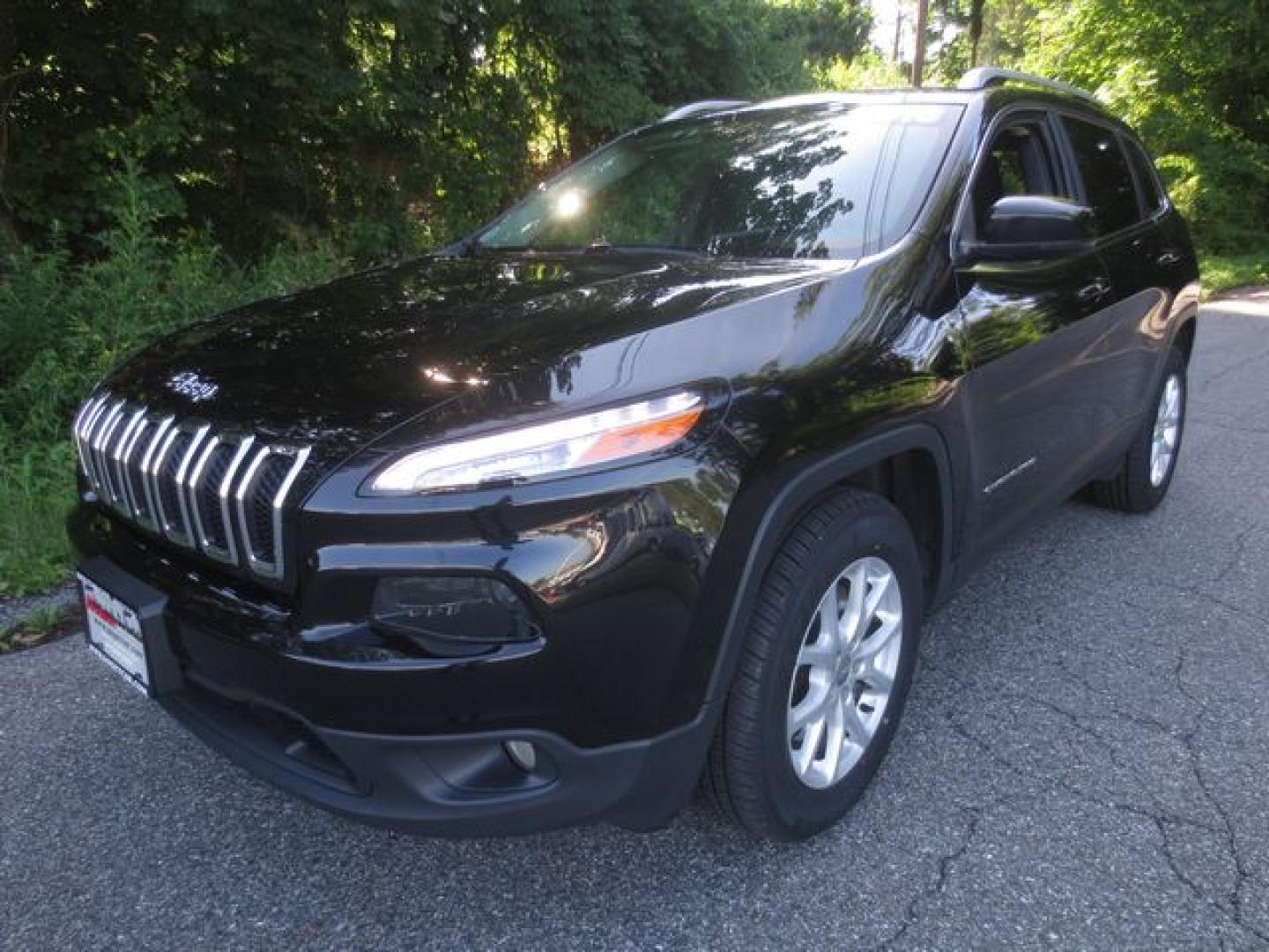 2016 Black /Black Jeep Cherokee Latitude (1C4PJMCB7GW) with an 2.4L L4 DOHC 16V engine, Automatic transmission, located at 270 US Route 6, Mahopac, NY, 10541, (845) 621-0895, 41.349022, -73.755280- Photo#0