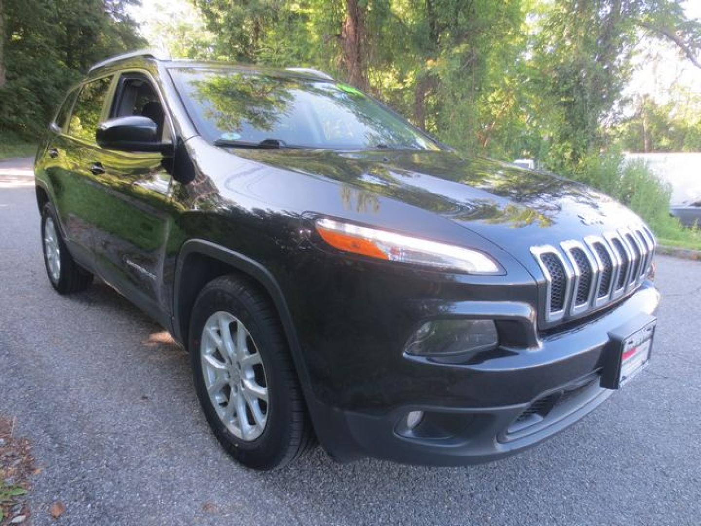 2016 Black /Black Jeep Cherokee Latitude (1C4PJMCB7GW) with an 2.4L L4 DOHC 16V engine, Automatic transmission, located at 270 US Route 6, Mahopac, NY, 10541, (845) 621-0895, 41.349022, -73.755280- Photo#1