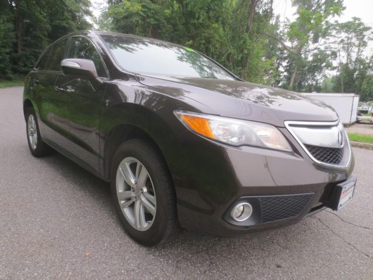 2015 Acura RDX Technology Package (5J8TB4H56FL) with an 2.3L L4 DOHC 16V engine, 6-Speed Automatic transmission, located at 270 US Route 6, Mahopac, NY, 10541, (845) 621-0895, 41.349022, -73.755280- Photo#1