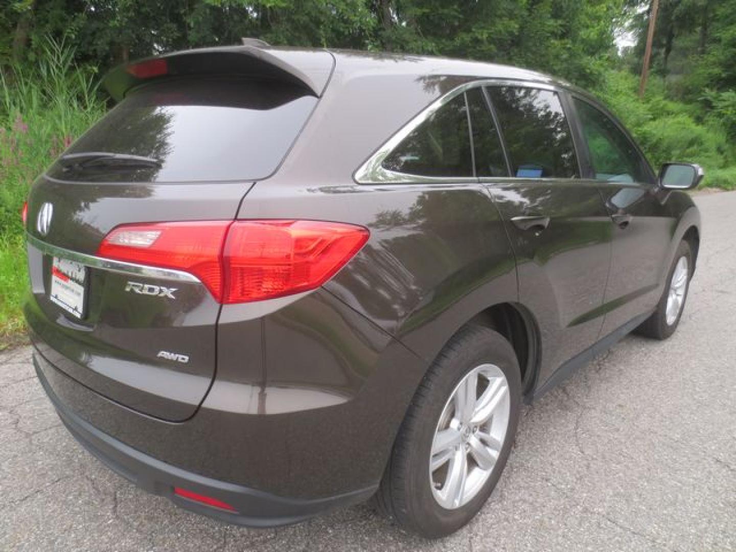 2015 Acura RDX Technology Package (5J8TB4H56FL) with an 2.3L L4 DOHC 16V engine, 6-Speed Automatic transmission, located at 270 US Route 6, Mahopac, NY, 10541, (845) 621-0895, 41.349022, -73.755280- Photo#3