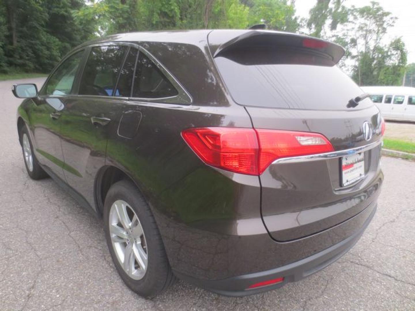 2015 Acura RDX Technology Package (5J8TB4H56FL) with an 2.3L L4 DOHC 16V engine, 6-Speed Automatic transmission, located at 270 US Route 6, Mahopac, NY, 10541, (845) 621-0895, 41.349022, -73.755280- Photo#4