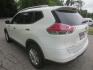 2014 White /Black Nissan Rogue SV (5N1AT2MV2EC) with an 2.5L L4 DOHC 16V engine, Automatic transmission, located at 270 US Route 6, Mahopac, NY, 10541, (845) 621-0895, 41.349022, -73.755280- Photo#4