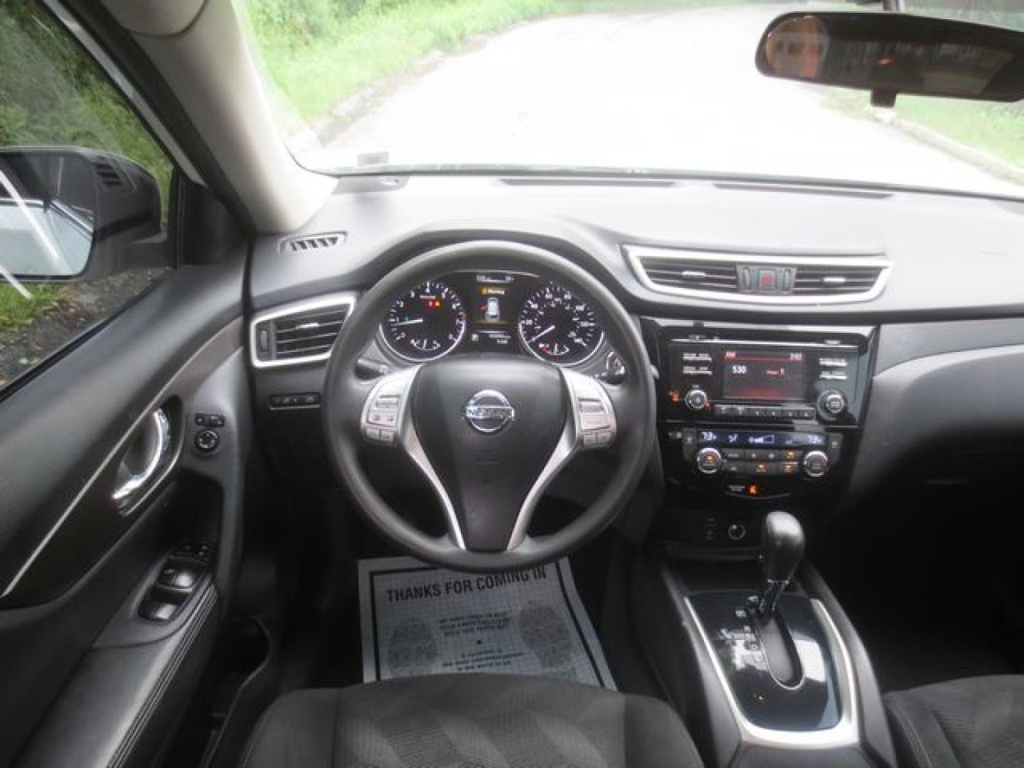 2014 White /Black Nissan Rogue SV (5N1AT2MV2EC) with an 2.5L L4 DOHC 16V engine, Automatic transmission, located at 270 US Route 6, Mahopac, NY, 10541, (845) 621-0895, 41.349022, -73.755280- Photo#8