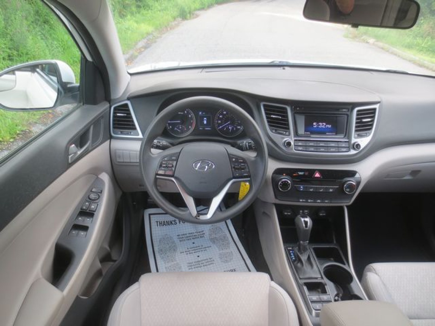 2017 White /Gray Hyundai Tucson Eco (KM8J3CA21HU) with an 1.6L L4 DOHC 16V engine, Automatic transmission, located at 270 US Route 6, Mahopac, NY, 10541, (845) 621-0895, 41.349022, -73.755280- Photo#8