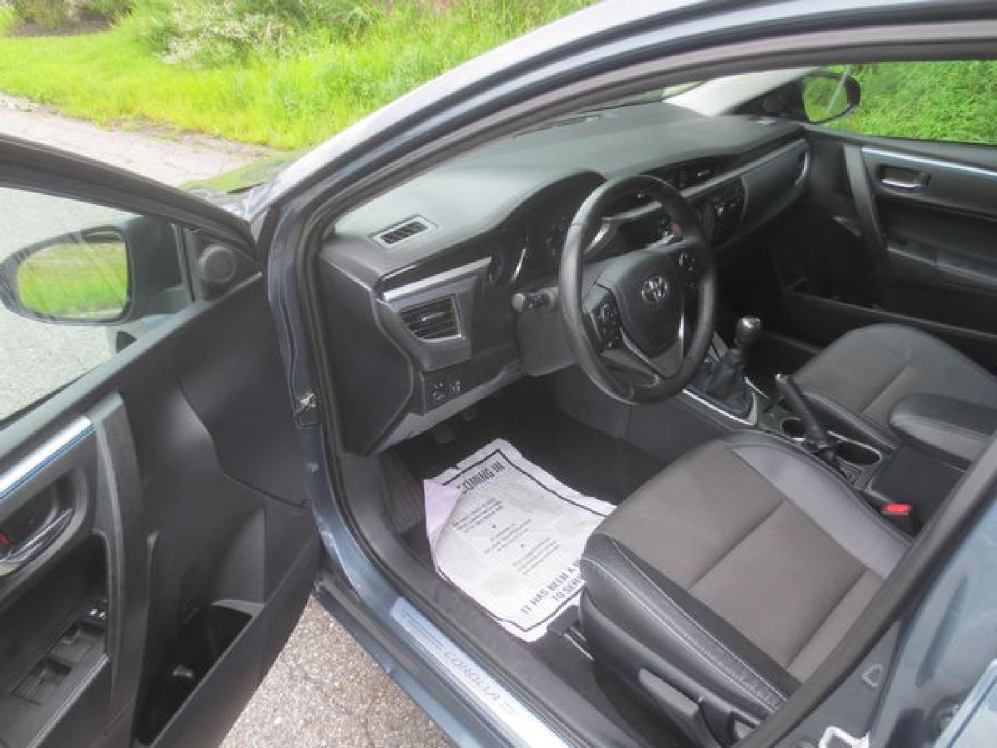 2014 Gray /Black Toyota Corolla S Plus (2T1BURHE4EC) with an 1.8L L4 DOHC 16V engine, 6 Speed Manual transmission, located at 270 US Route 6, Mahopac, NY, 10541, (845) 621-0895, 41.349022, -73.755280- Photo#2