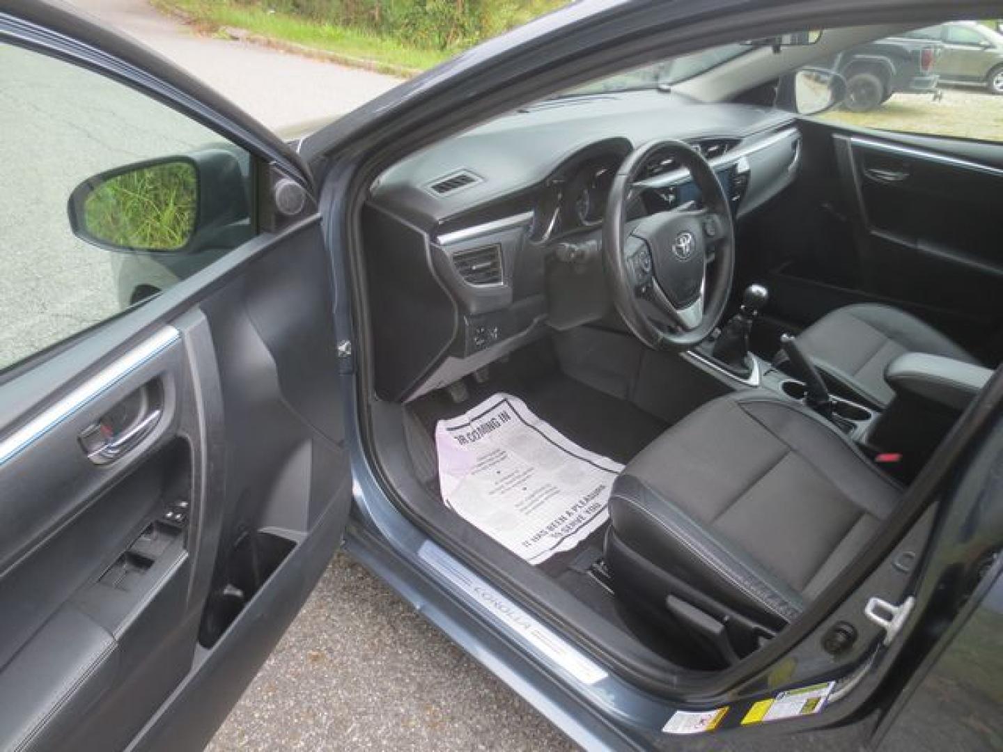 2014 Gray /Black Toyota Corolla S Plus (2T1BURHE4EC) with an 1.8L L4 DOHC 16V engine, 6 Speed Manual transmission, located at 270 US Route 6, Mahopac, NY, 10541, (845) 621-0895, 41.349022, -73.755280- Photo#6
