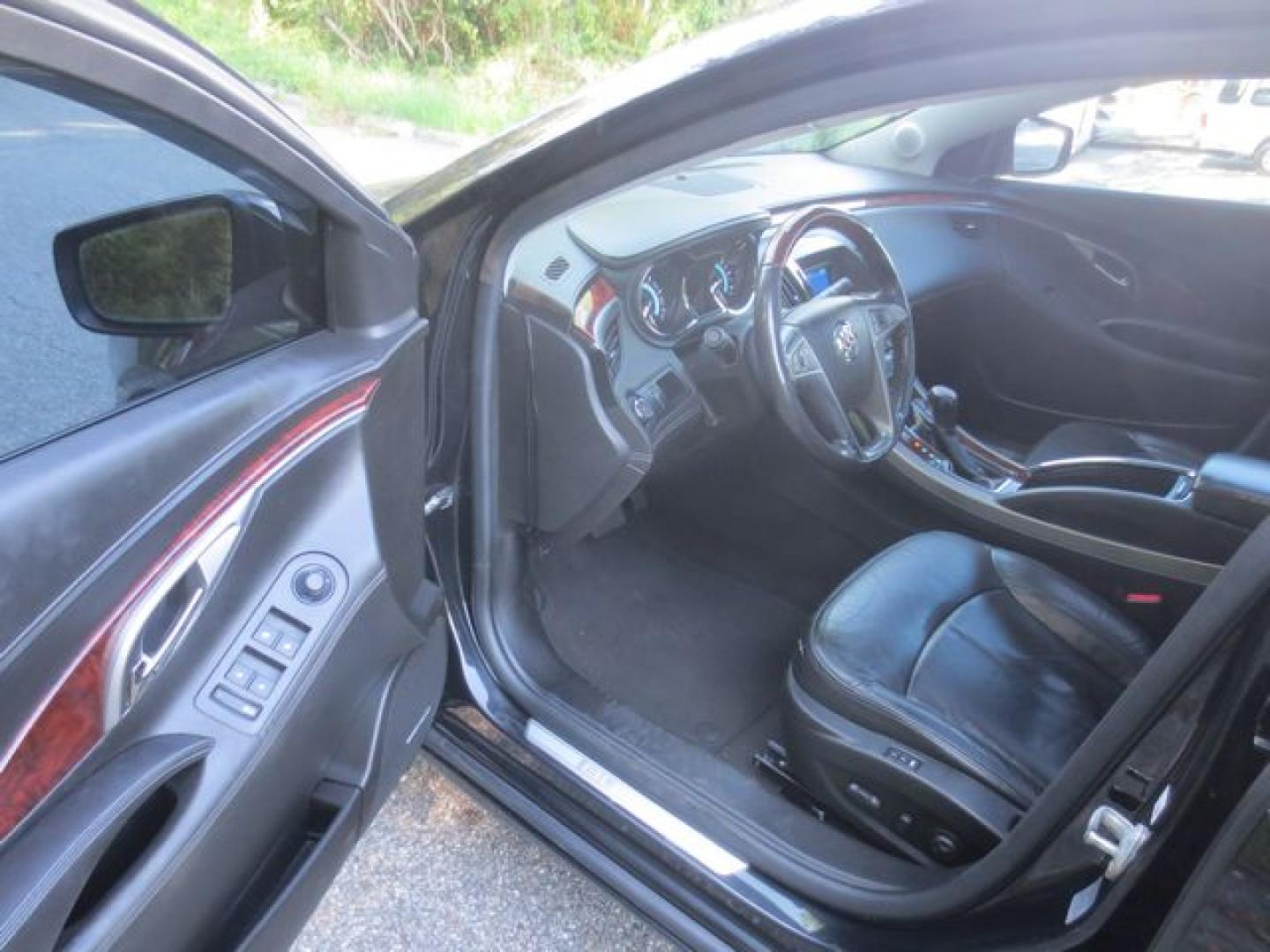 2011 Black /Black Buick LaCrosse CXS (1G4GE5ED4BF) with an 3.6L V6 DOHC 24V engine, Automatic transmission, located at 270 US Route 6, Mahopac, NY, 10541, (845) 621-0895, 41.349022, -73.755280- Photo#6