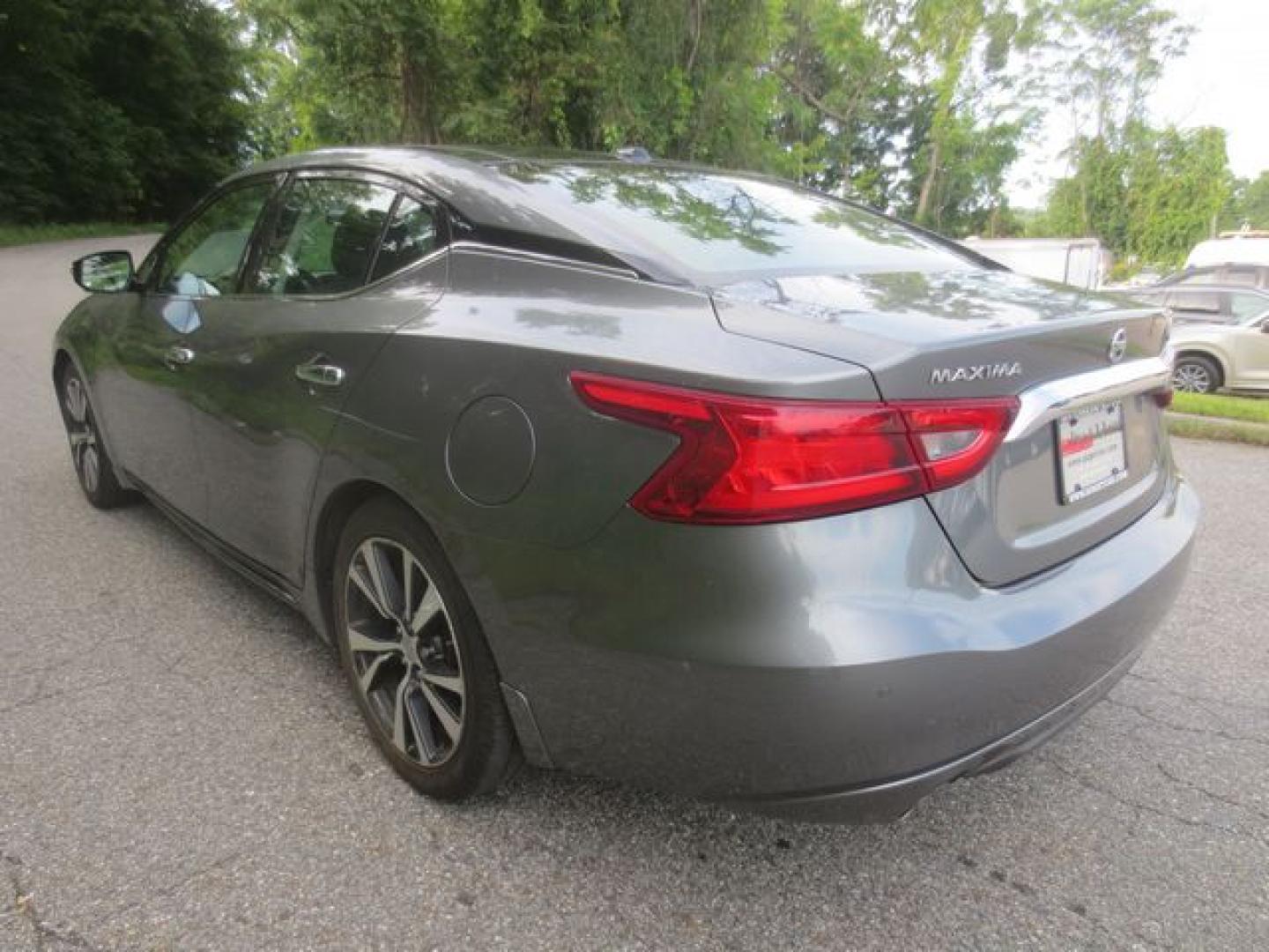 2017 Gray /Black Nissan Maxima Platinum (1N4AA6AP6HC) with an 3.5L V6 DOHC 24V engine, Automatic transmission, located at 270 US Route 6, Mahopac, NY, 10541, (845) 621-0895, 41.349022, -73.755280- Photo#4