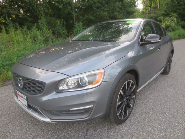 photo of 2016 Volvo V60 Cross Country T5 Platinum