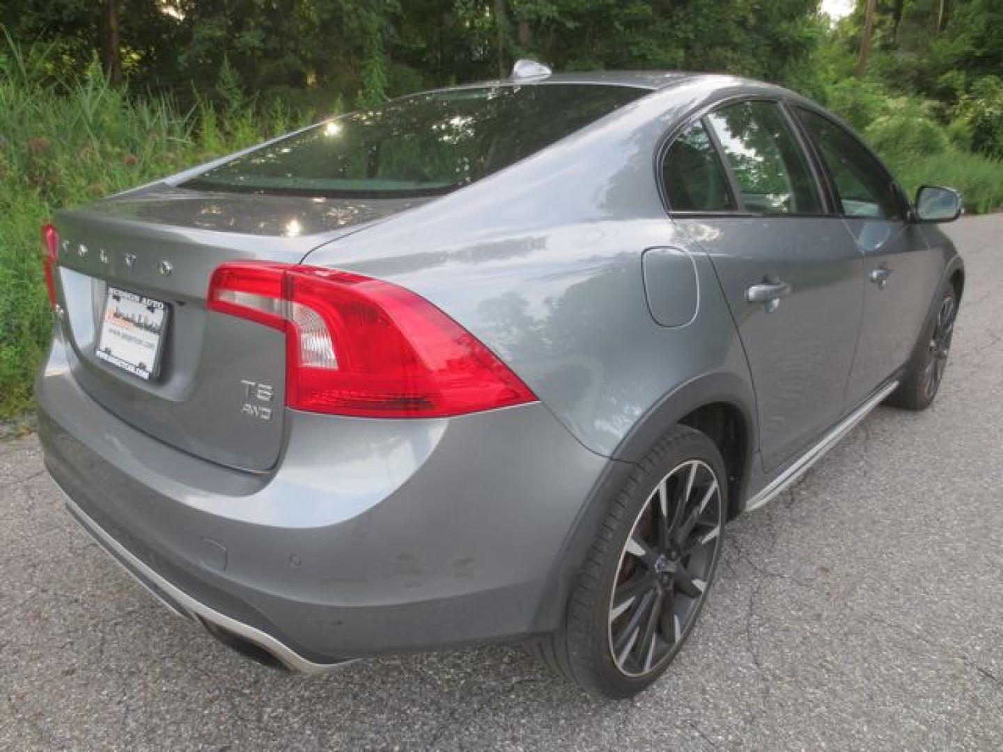 2016 Gray /Gray Volvo V60 Cross Country T5 Platinum (YV4612UM6G2) with an 2.5L L5 DOHC 20V engine, Automatic transmission, located at 270 US Route 6, Mahopac, NY, 10541, (845) 621-0895, 41.349022, -73.755280- Photo#3