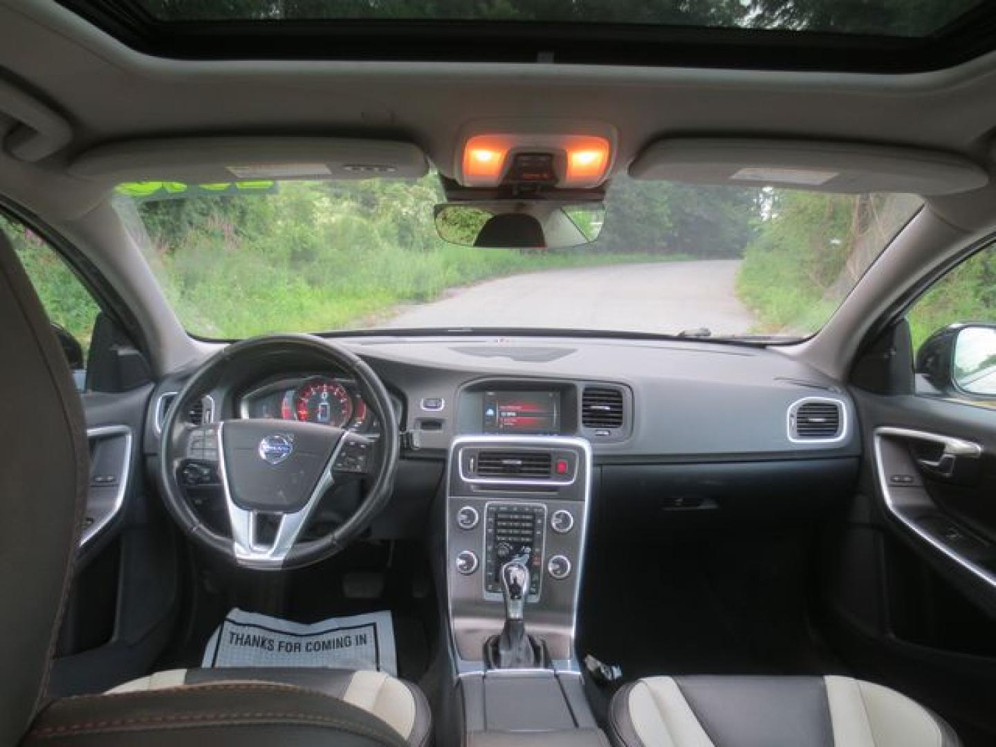 2016 Gray /Gray Volvo V60 Cross Country T5 Platinum (YV4612UM6G2) with an 2.5L L5 DOHC 20V engine, Automatic transmission, located at 270 US Route 6, Mahopac, NY, 10541, (845) 621-0895, 41.349022, -73.755280- Photo#7