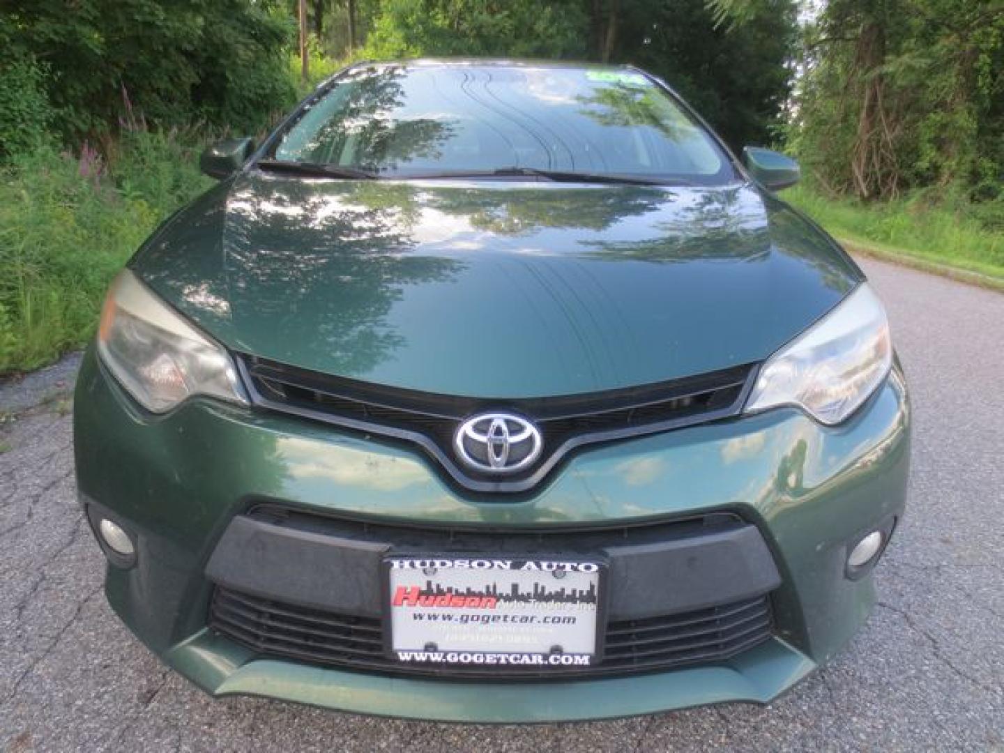 2014 Green /Gray Toyota Corolla LE ECO PLUS (2T1BPRHE4EC) with an 1.8L L4 DOHC 16V engine, Automatic transmission, located at 270 US Route 6, Mahopac, NY, 10541, (845) 621-0895, 41.349022, -73.755280- Photo#2