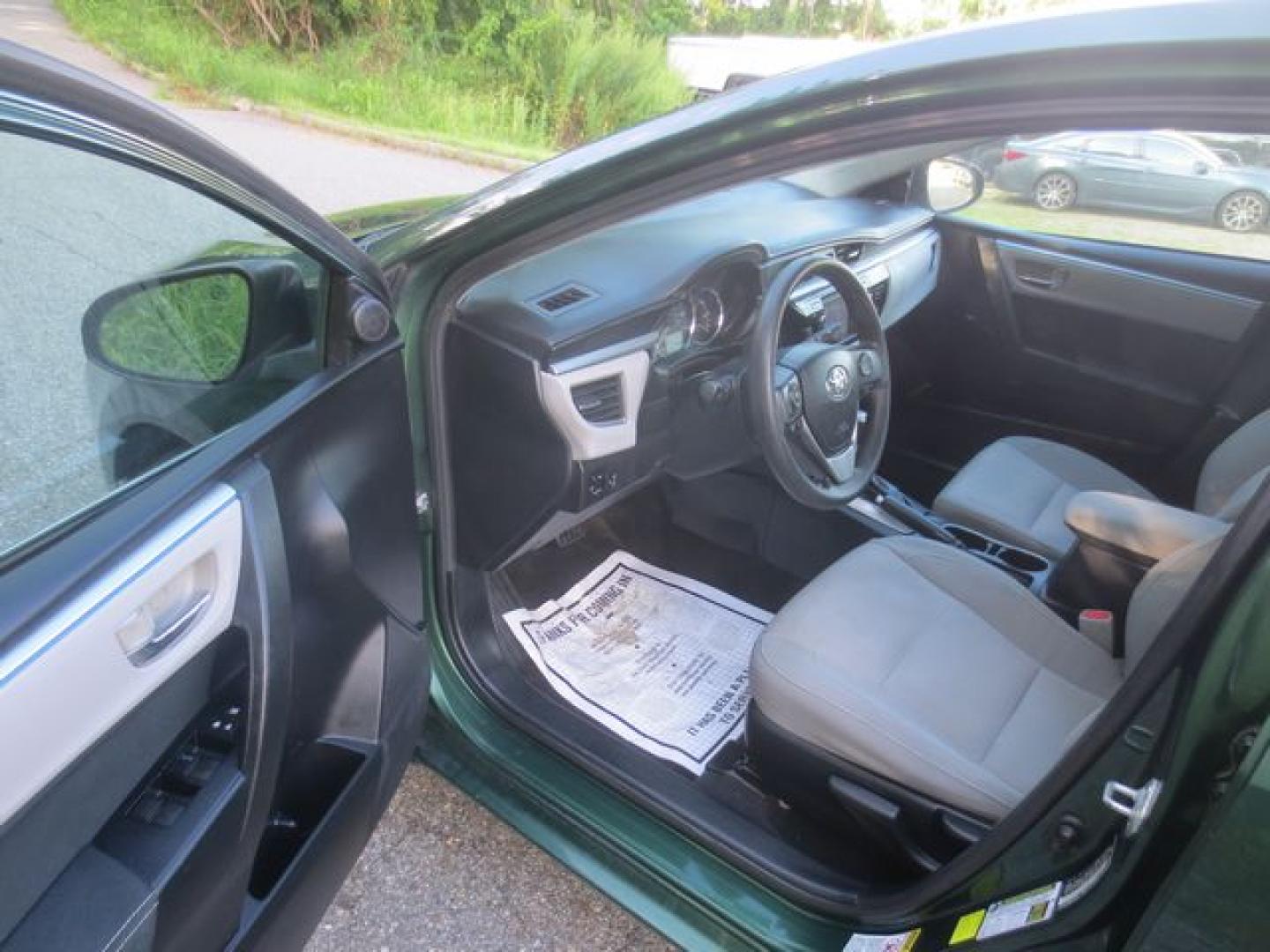 2014 Green /Gray Toyota Corolla LE ECO PLUS (2T1BPRHE4EC) with an 1.8L L4 DOHC 16V engine, Automatic transmission, located at 270 US Route 6, Mahopac, NY, 10541, (845) 621-0895, 41.349022, -73.755280- Photo#6