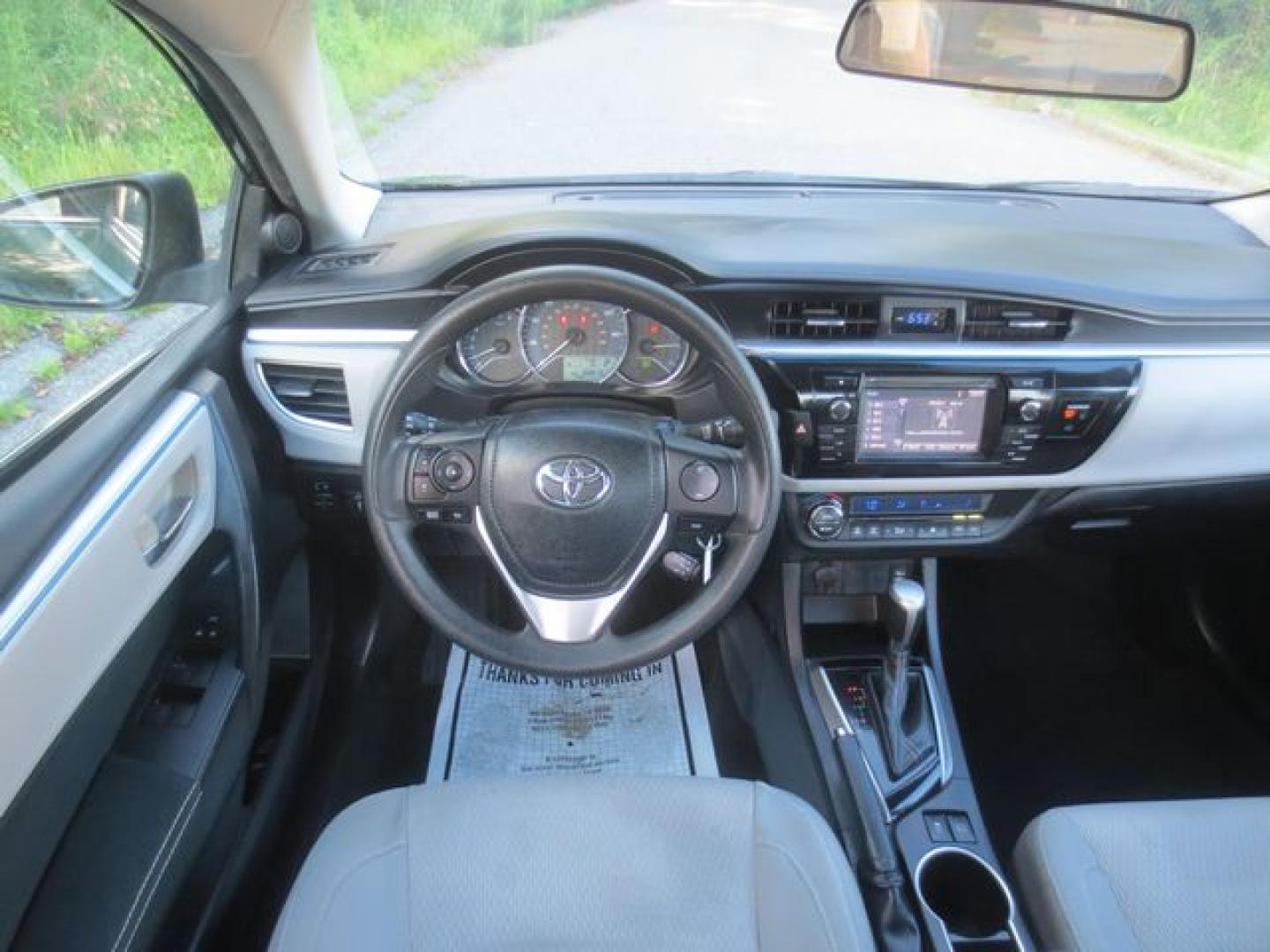 2014 Green /Gray Toyota Corolla LE ECO PLUS (2T1BPRHE4EC) with an 1.8L L4 DOHC 16V engine, Automatic transmission, located at 270 US Route 6, Mahopac, NY, 10541, (845) 621-0895, 41.349022, -73.755280- Photo#8