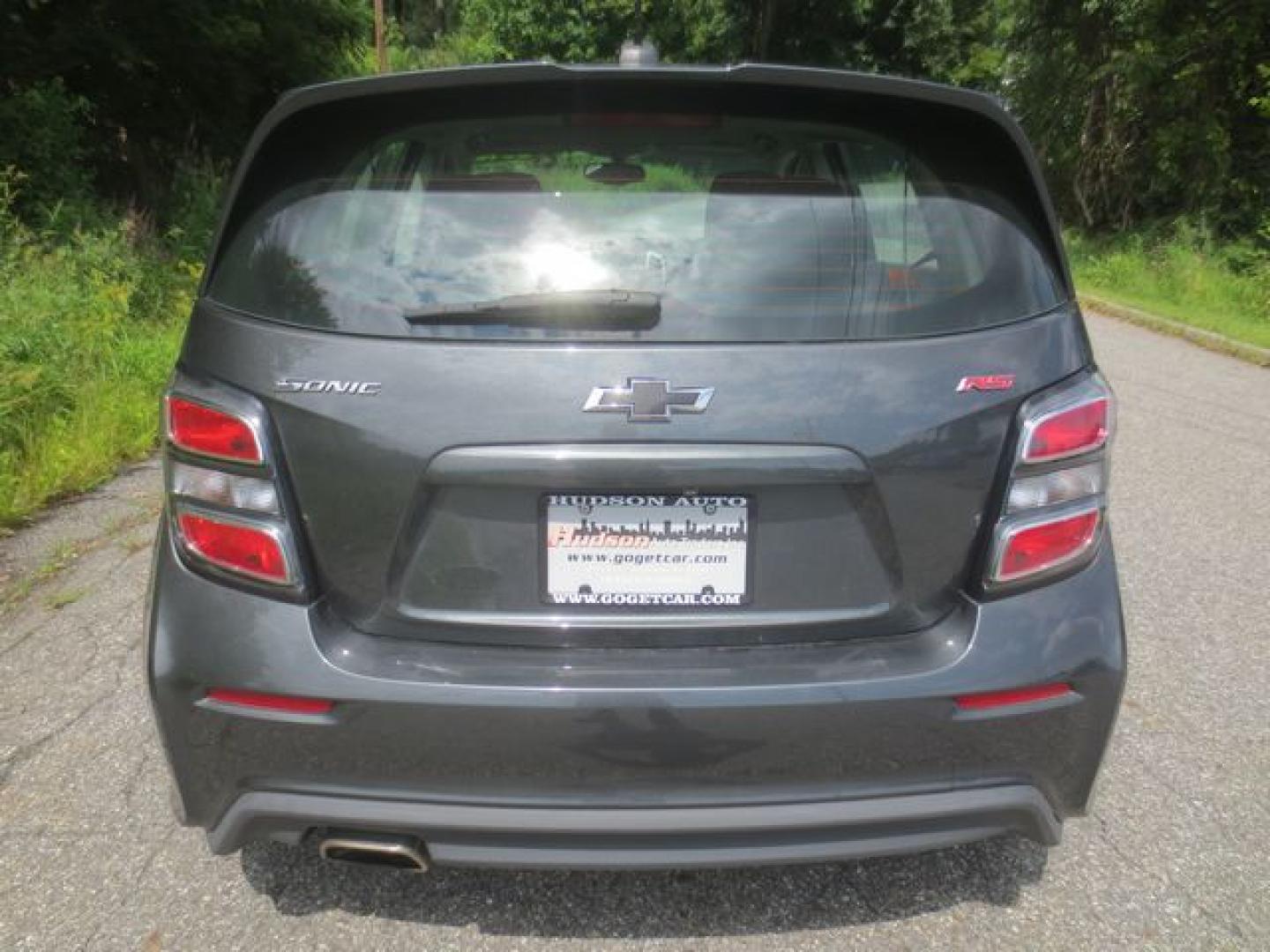 2019 Gray /Black Chevrolet Sonic LT (1G1JD6SB6K4) with an 1.4L L4 DOHC 24V TURBO engine, Automatic transmission, located at 270 US Route 6, Mahopac, NY, 10541, (845) 621-0895, 41.349022, -73.755280- Photo#5