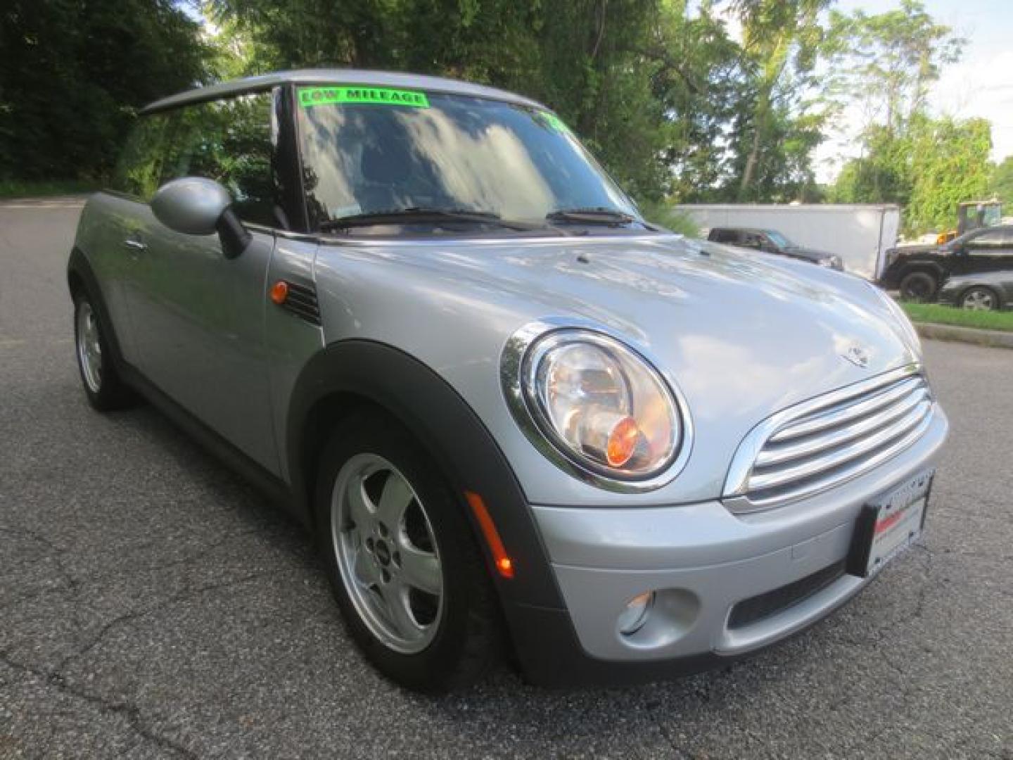 2009 Silver /Gray Mini Cooper Base (WMWMF33529T) with an 1.6L L4 DOHC 16V engine, Automatic transmission, located at 270 US Route 6, Mahopac, NY, 10541, (845) 621-0895, 41.349022, -73.755280- Photo#1