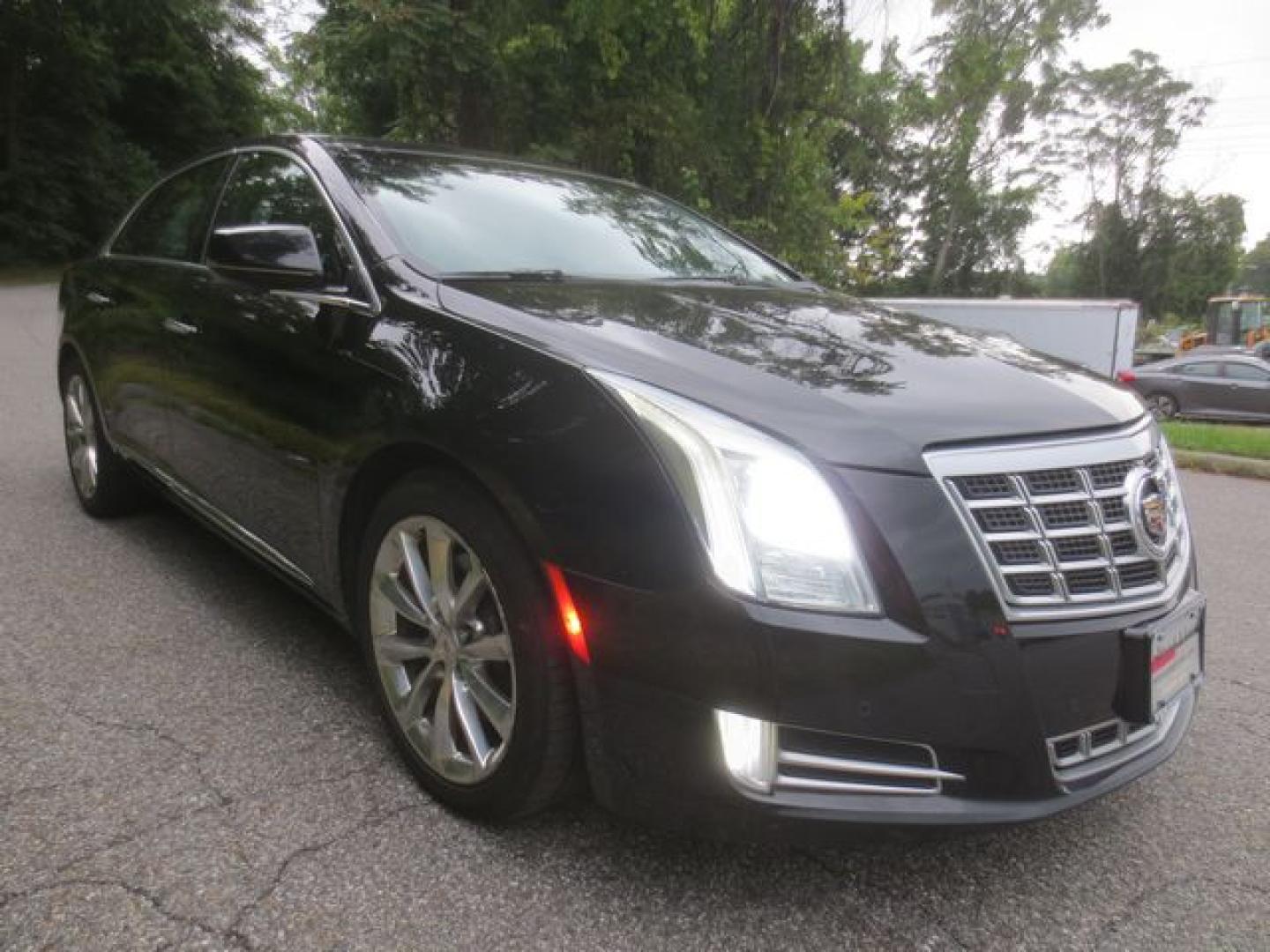 2014 Black /Black Cadillac XTS Luxury (2G61N5S39E9) with an 3.6L V6 DOHC 24V engine, 6-Speed Automatic transmission, located at 270 US Route 6, Mahopac, NY, 10541, (845) 621-0895, 41.349022, -73.755280- Photo#1