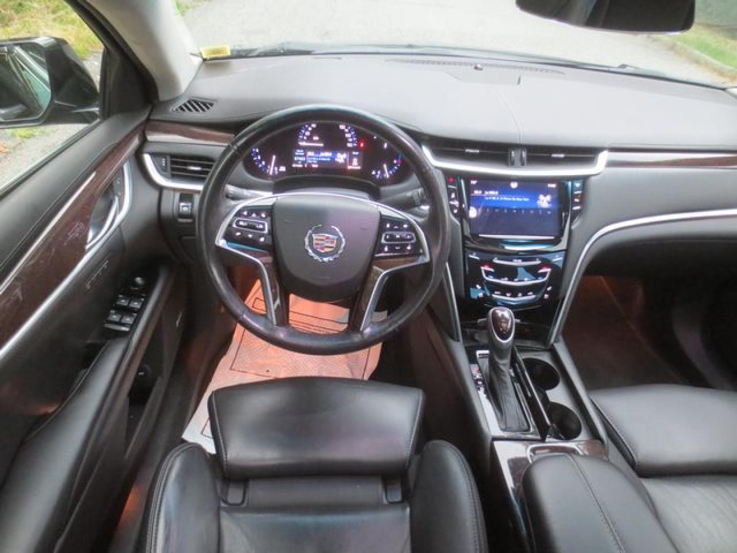 2014 Black /Black Cadillac XTS Luxury (2G61N5S39E9) with an 3.6L V6 DOHC 24V engine, 6-Speed Automatic transmission, located at 270 US Route 6, Mahopac, NY, 10541, (845) 621-0895, 41.349022, -73.755280- Photo#8