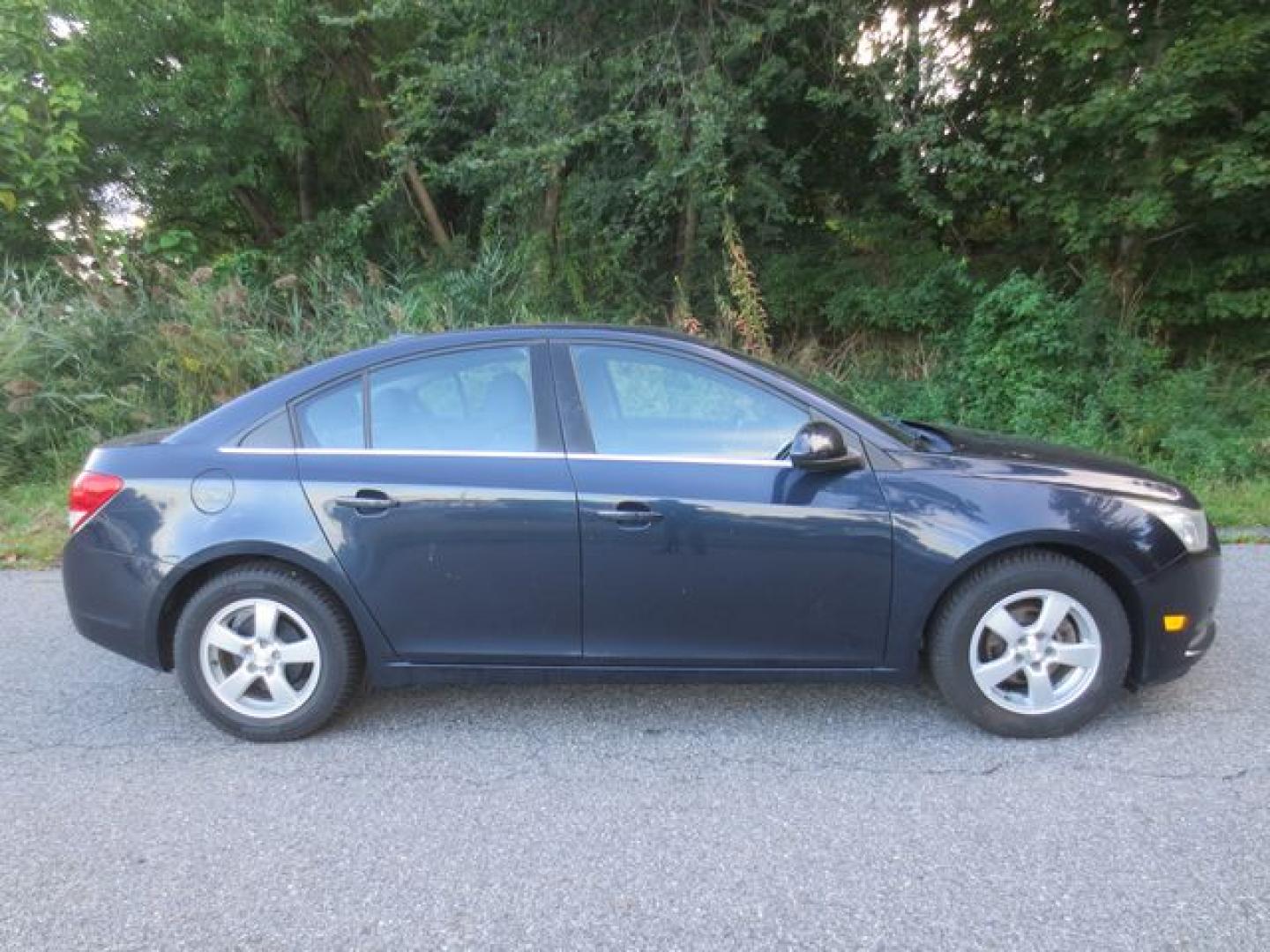 2014 Blue /Black Chevrolet Cruze 1LT (1G1PD5SB6E7) with an 1.4L L4 DOHC 16V TURBO engine, 6-Speed Manual transmission, located at 270 US Route 6, Mahopac, NY, 10541, (845) 621-0895, 41.349022, -73.755280- Photo#9