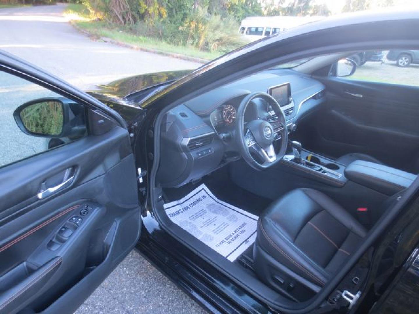2021 Black /Black Nissan Altima SR (1N4BL4CW9MN) with an 2.5L L4 DOHC 16V engine, Automatic transmission, located at 270 US Route 6, Mahopac, NY, 10541, (845) 621-0895, 41.349022, -73.755280- Photo#6