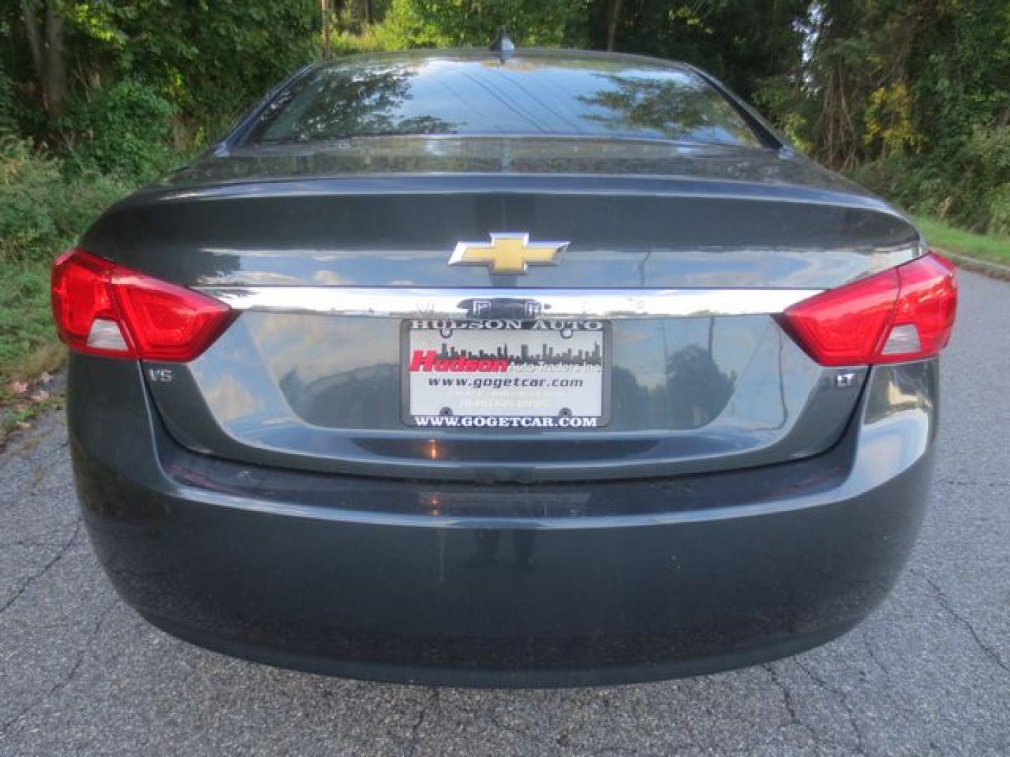 2018 Gray /Black Chevrolet Impala LT (2G1105S32J9) with an 3.6L V6 DOHC 24V engine, Automatic transmission, located at 270 US Route 6, Mahopac, NY, 10541, (845) 621-0895, 41.349022, -73.755280- Photo#5