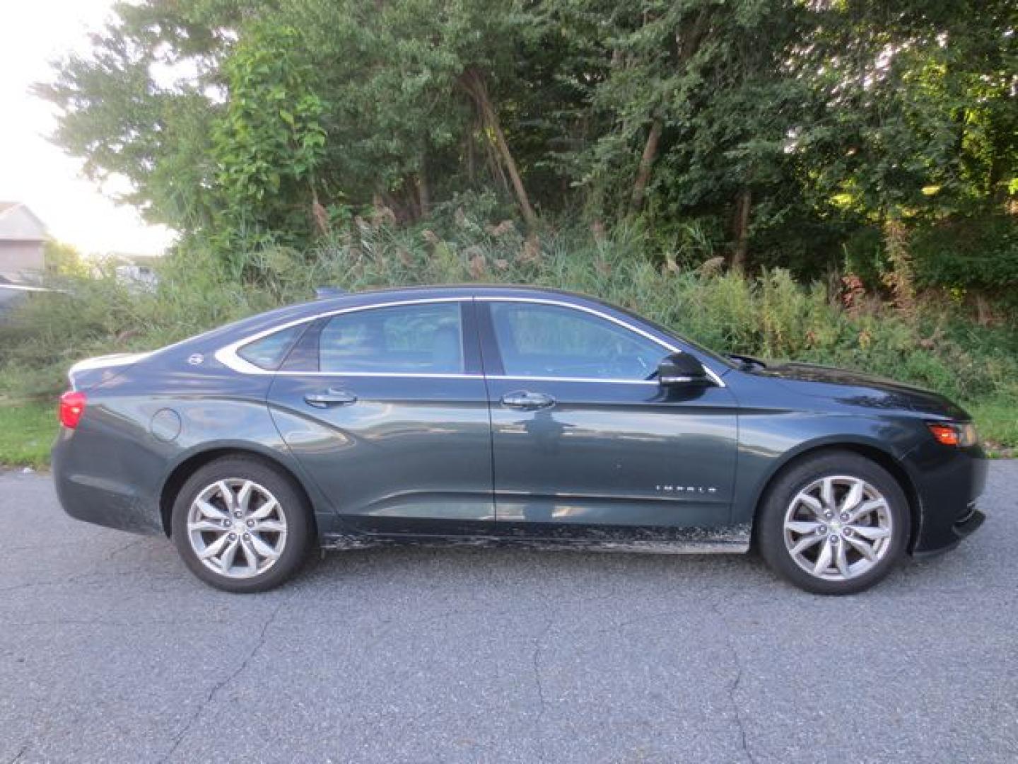 2018 Gray /Black Chevrolet Impala LT (2G1105S32J9) with an 3.6L V6 DOHC 24V engine, Automatic transmission, located at 270 US Route 6, Mahopac, NY, 10541, (845) 621-0895, 41.349022, -73.755280- Photo#10