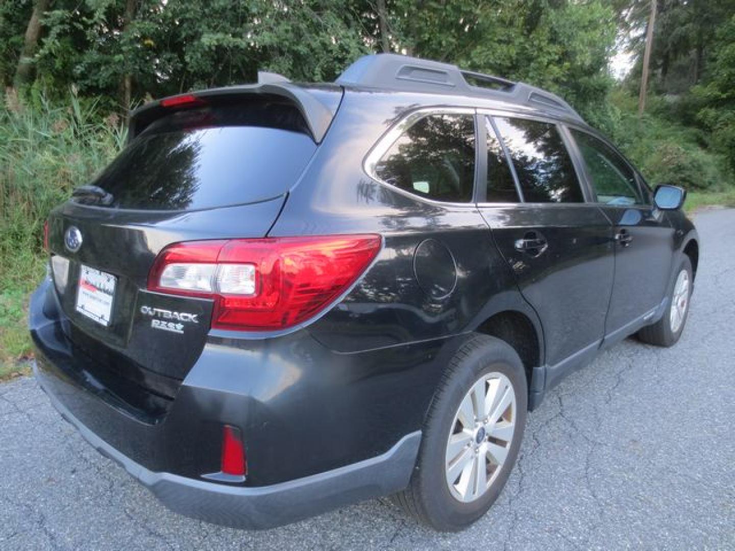2017 Black /Black Subaru Outback Premium (4S4BSACC4H3) with an 2.5L H4 DOHC 16V engine, Automatic CVT transmission, located at 270 US Route 6, Mahopac, NY, 10541, (845) 621-0895, 41.349022, -73.755280- Photo#3