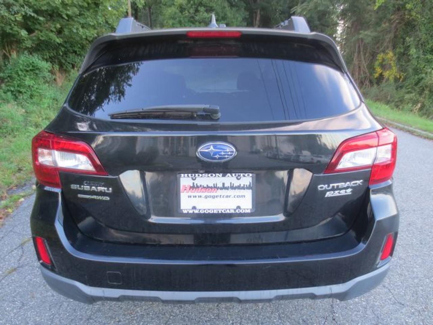 2017 Black /Black Subaru Outback Premium (4S4BSACC4H3) with an 2.5L H4 DOHC 16V engine, Automatic CVT transmission, located at 270 US Route 6, Mahopac, NY, 10541, (845) 621-0895, 41.349022, -73.755280- Photo#5