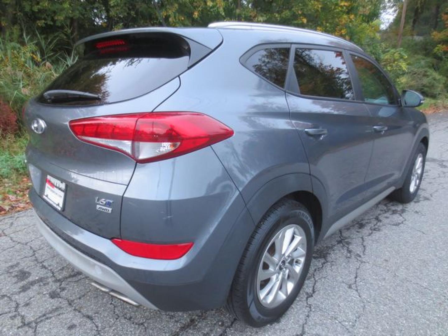 2017 Gray /Gray Hyundai Tucson Eco (KM8J3CA22HU) with an 1.6L L4 DOHC 16V engine, Automatic transmission, located at 270 US Route 6, Mahopac, NY, 10541, (845) 621-0895, 41.349022, -73.755280- Photo#3