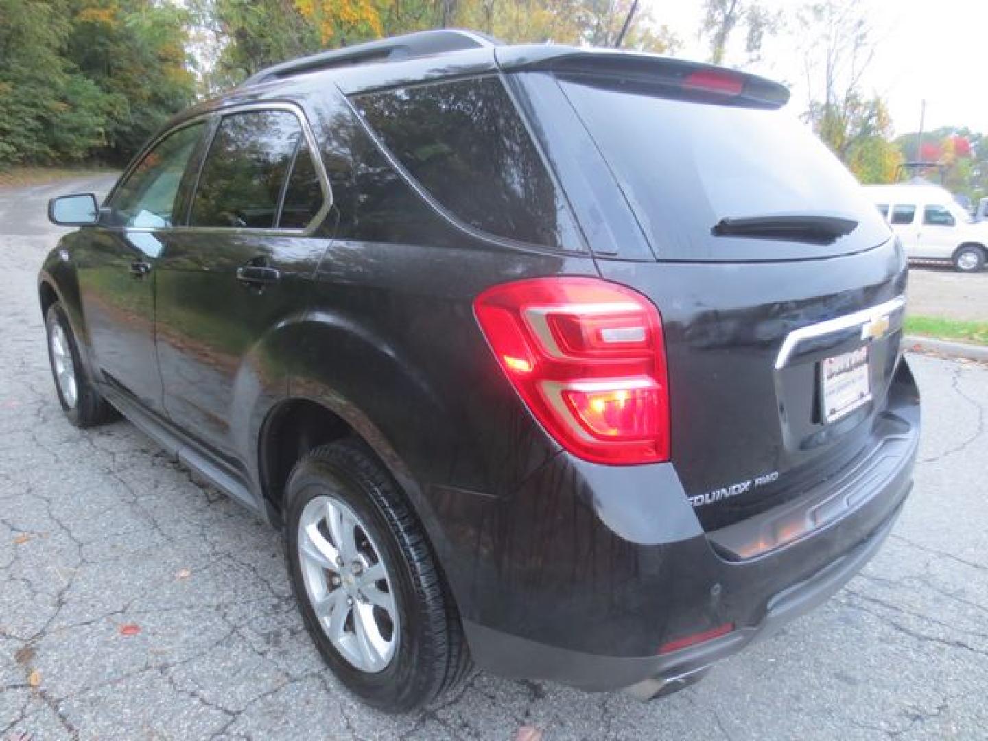2017 Black /Black Chevrolet Equinox LT (2GNFLFE33H6) with an 3.6L V6 DOHC 24V engine, Automatic transmission, located at 270 US Route 6, Mahopac, NY, 10541, (845) 621-0895, 41.349022, -73.755280- Photo#4