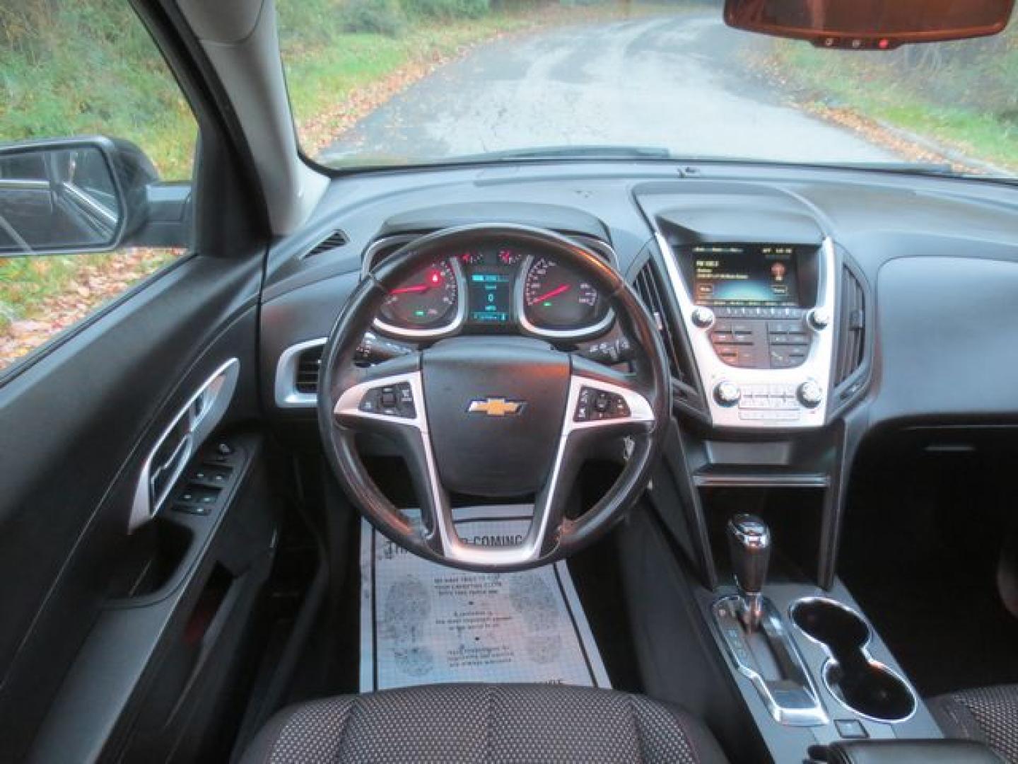 2017 Black /Black Chevrolet Equinox LT (2GNFLFE33H6) with an 3.6L V6 DOHC 24V engine, Automatic transmission, located at 270 US Route 6, Mahopac, NY, 10541, (845) 621-0895, 41.349022, -73.755280- Photo#8