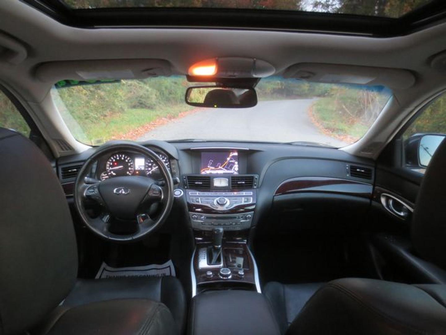 2011 Gray /Black Infiniti M M37x (JN1BY1AR6BM) with an 3.7L V6 DOHC 24V engine, Automatic transmission, located at 270 US Route 6, Mahopac, NY, 10541, (845) 621-0895, 41.349022, -73.755280- Photo#7