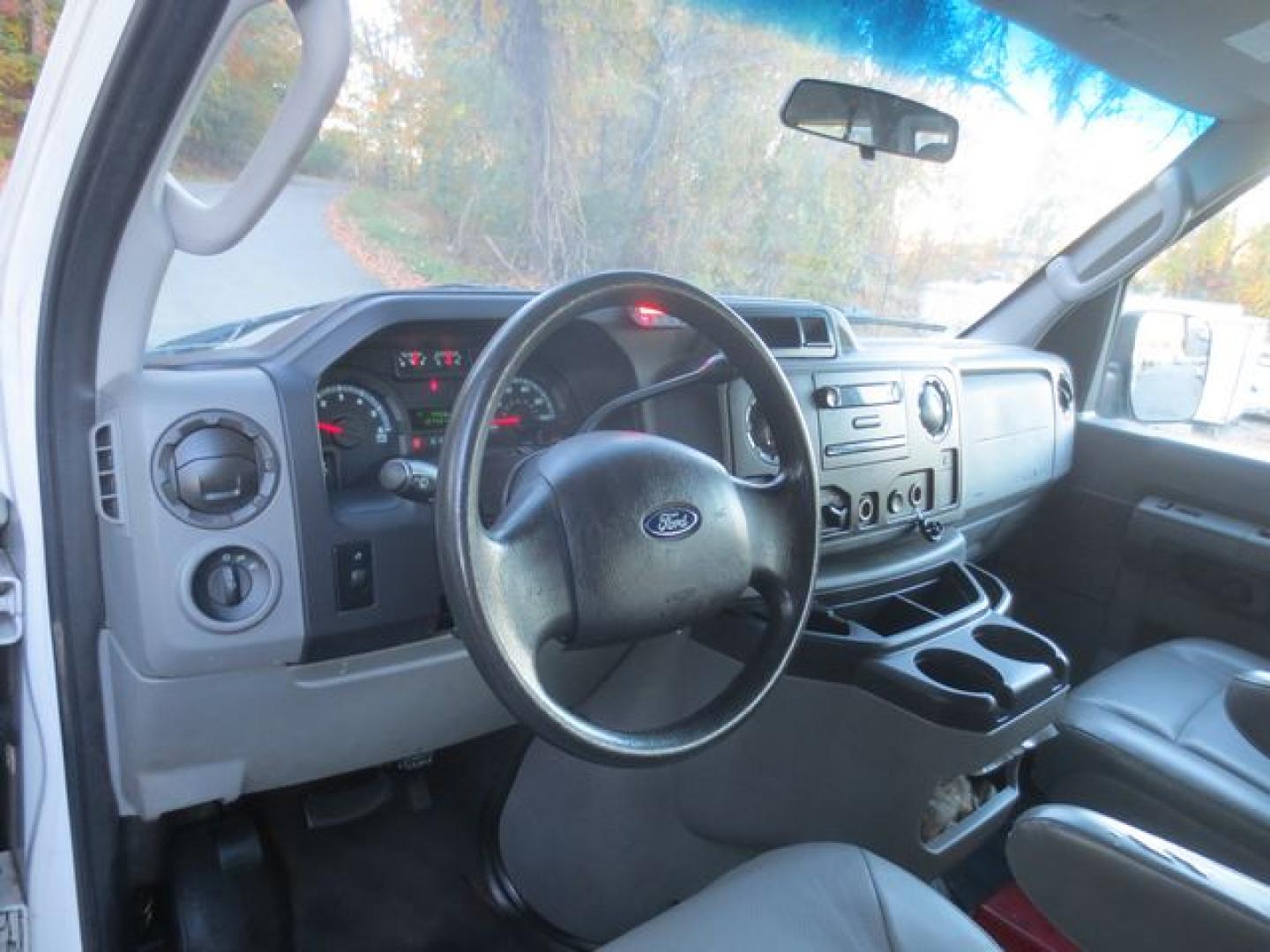 2011 White /Gray Ford E-Series Van E-250 Extended (1FTNS2EW1BD) with an 4.6L V8 SOHC 16V engine, Automatic transmission, located at 270 US Route 6, Mahopac, NY, 10541, (845) 621-0895, 41.349022, -73.755280- Photo#7